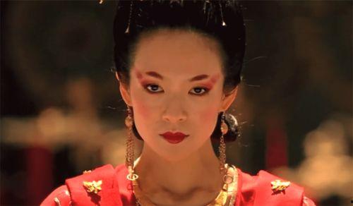 林妹妹吃大瓜喝酒视频,畅饮美酒，演绎现代版“吃瓜群众”  第3张