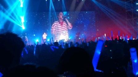 上海演唱会吃瓜事件视频,现场视频揭秘惊人一幕