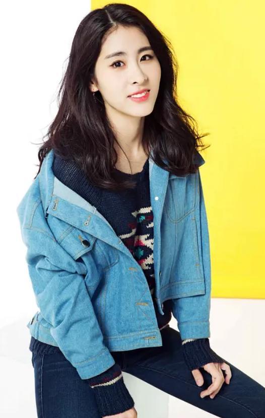 张碧晨吃瓜视频真的假的,真相还是炒作？