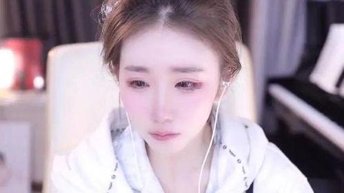 吃小瓜男主播的视频,直播间的魅力与挑战 第2张 吃小瓜男主播的视频,直播间的魅力与挑战 第2张