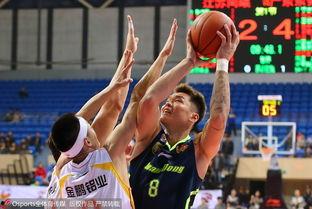 朱芳雨视频吃瓜,揭秘篮球巨星幕后生活  第3张