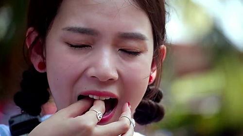 带发箍的女人吃瓜视频,太上镜了！  第3张