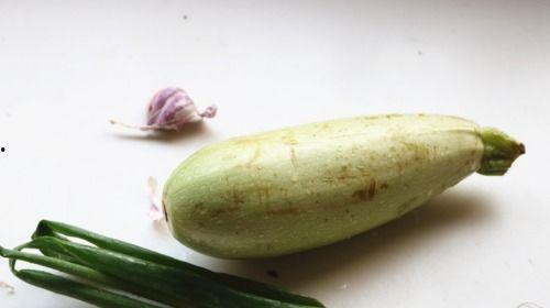 吃西葫芦瓜要削皮吗视频  第2张